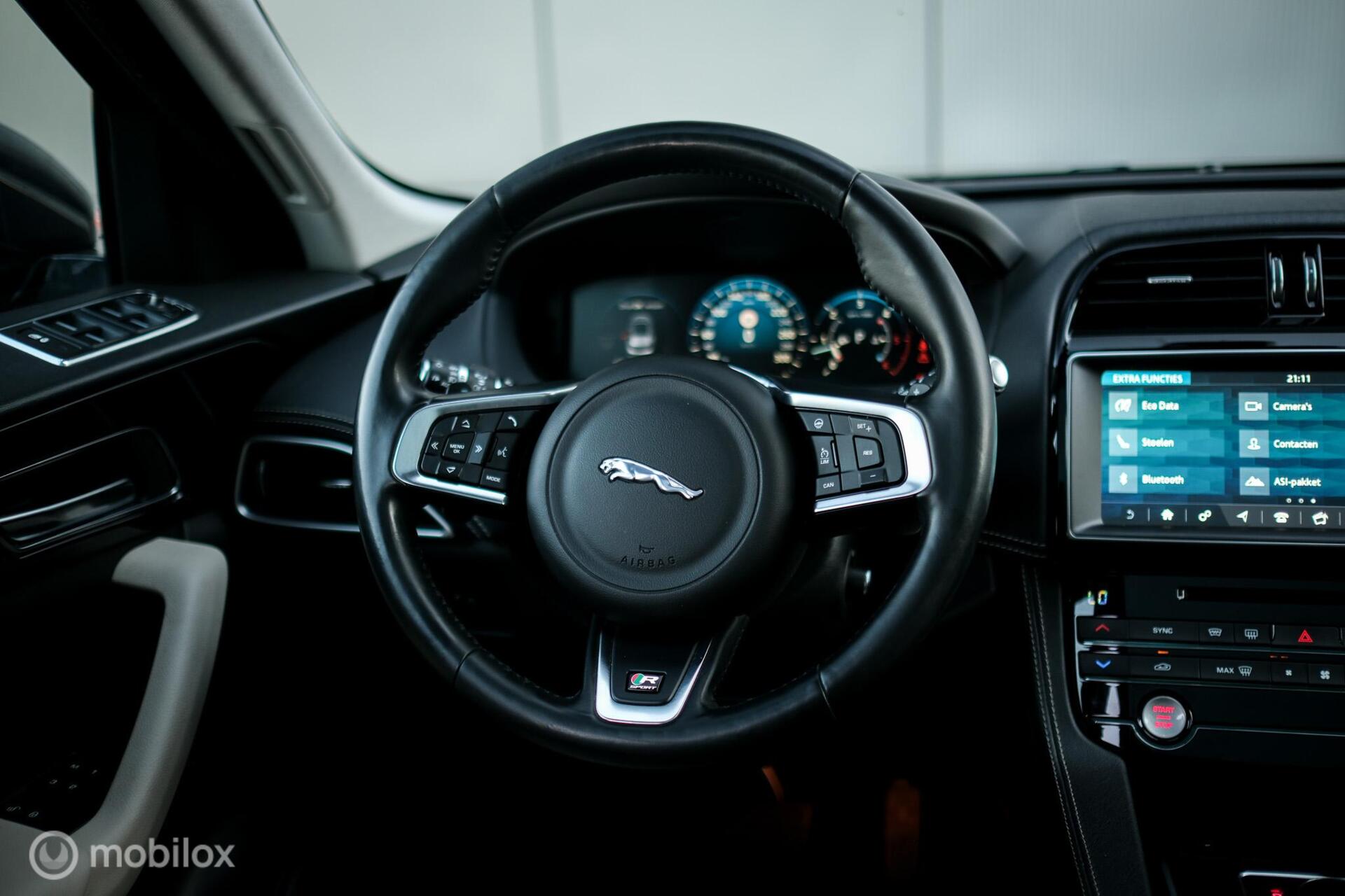Foto van Jaguar Jaguar F-pace