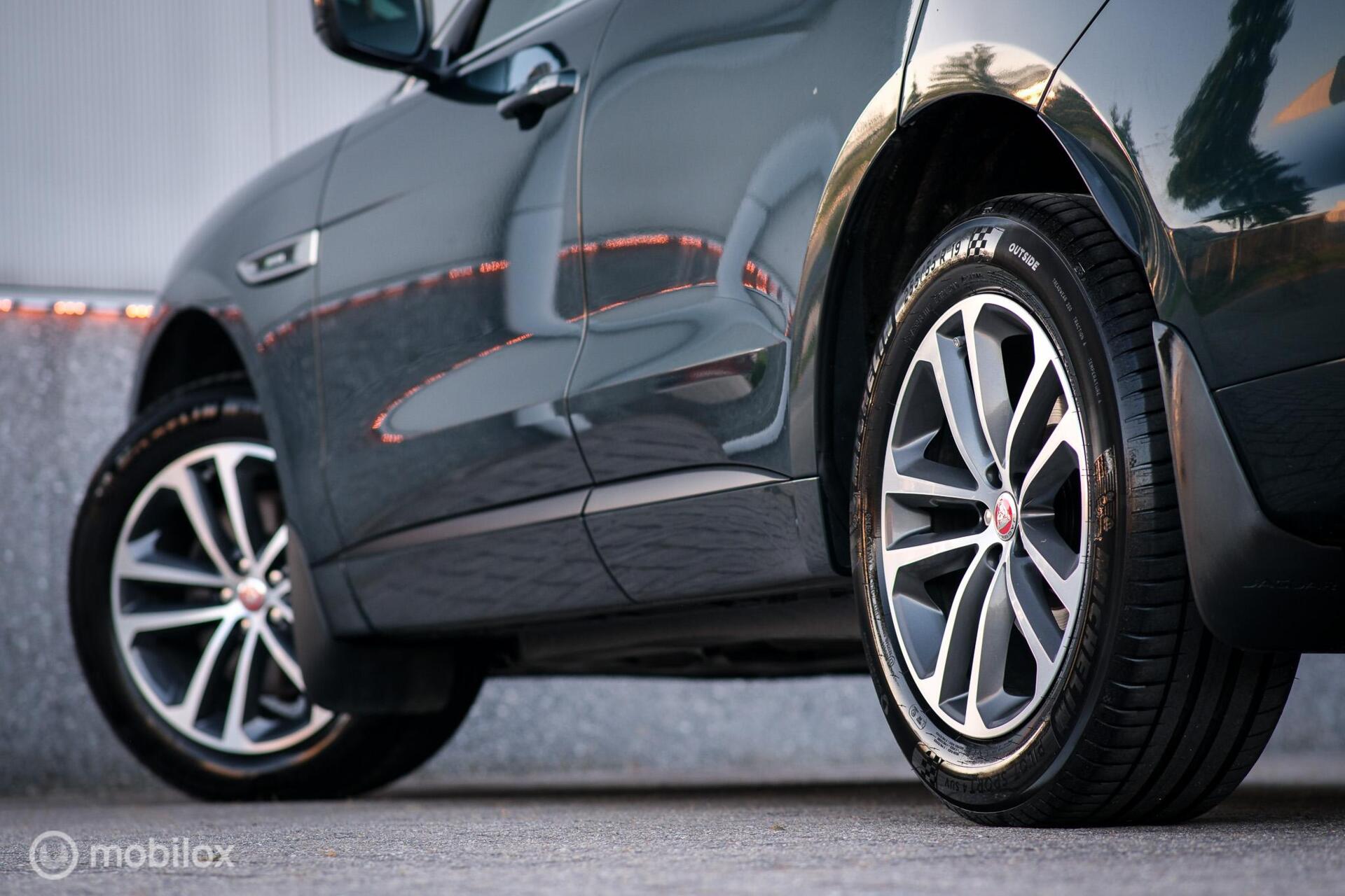 Foto van Jaguar Jaguar F-pace