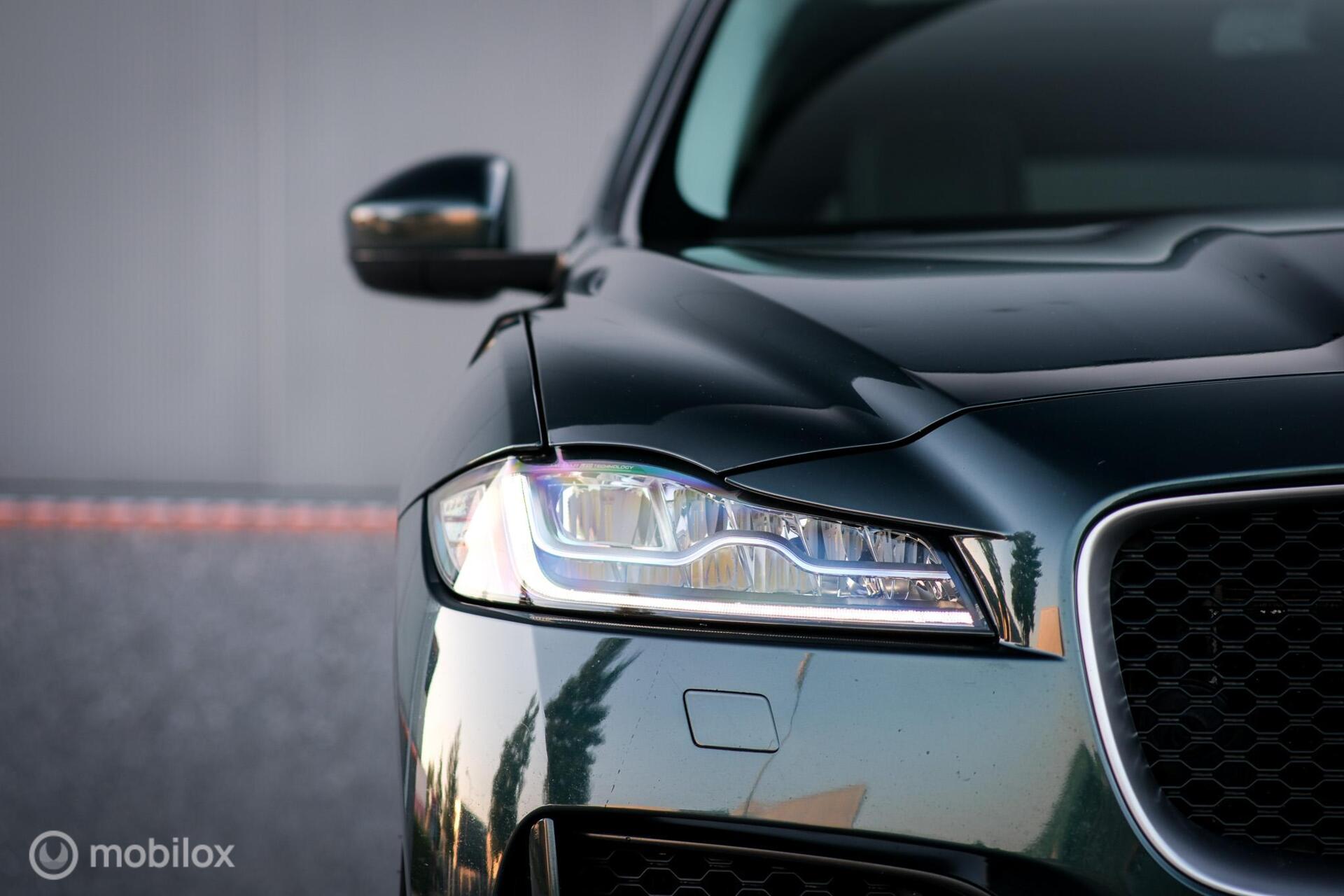Foto van Jaguar Jaguar F-pace