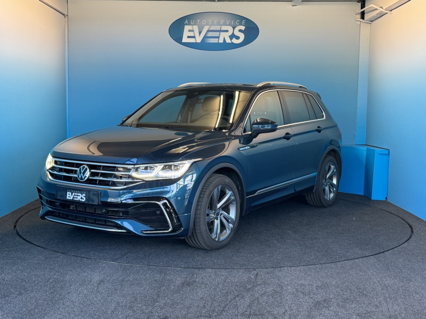 Volkswagen Tiguan 1.5 TSI R-Line OPF AUTOMAAT 2020 - voorkant
