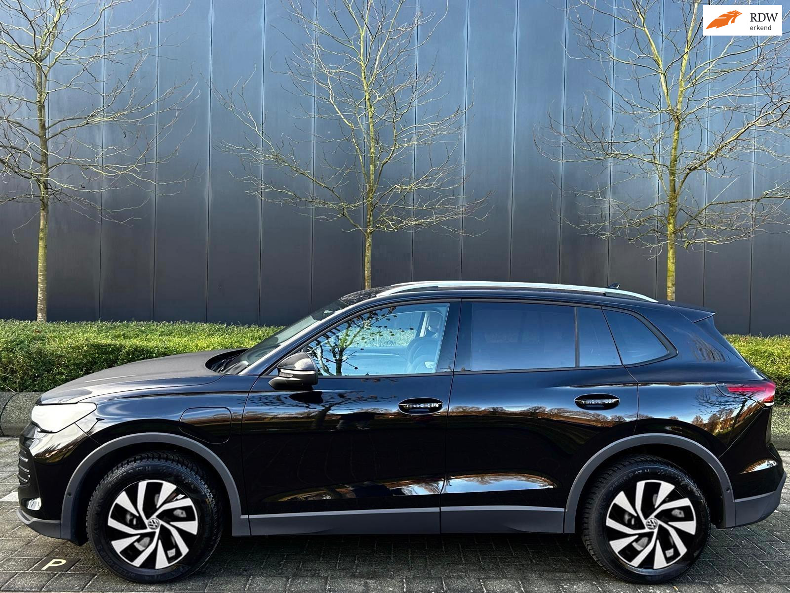Volkswagen Tiguan 1.5 e Hybrid Life Edition | Trekhaak | Blind Spot | Navi | Carplay | Plug-in | PHEV 2025 - voorkant