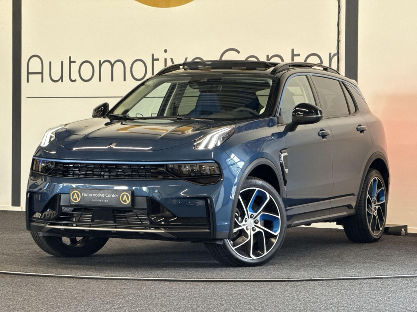Lynk&co LYNK & Co 01 1.5 PHEV | MY22 | 6,6 KWH | PANO | 360 CAMERA | ACC | NAVI 2023 - voorkant