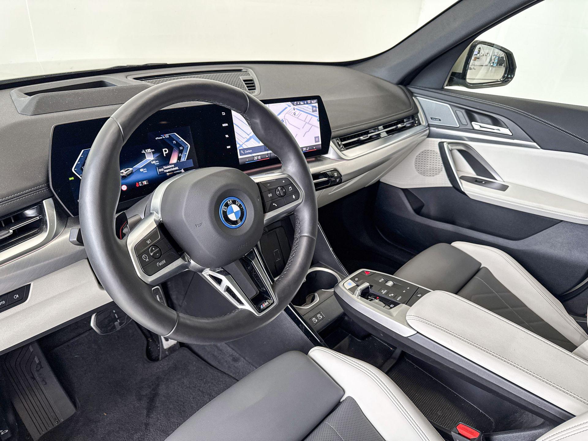 Foto van BMW Ix1