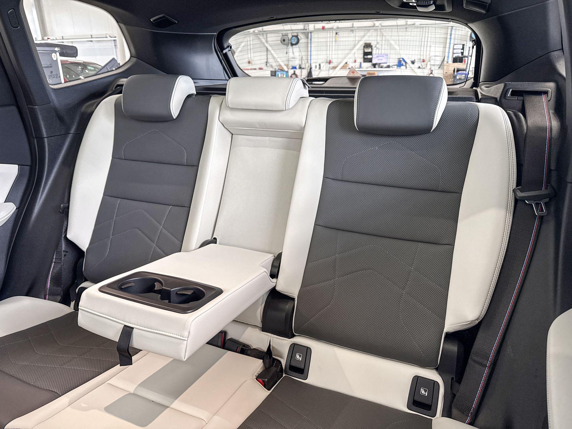 Foto van BMW Ix1