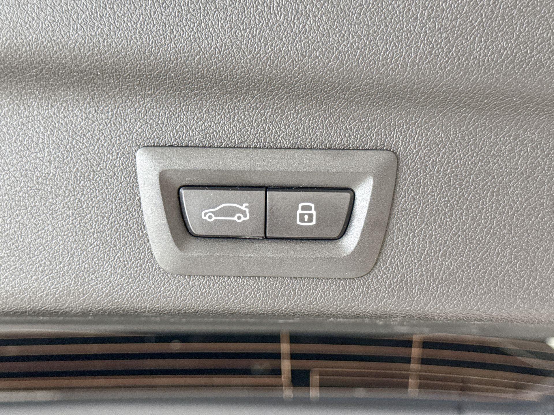 Foto van BMW Ix1