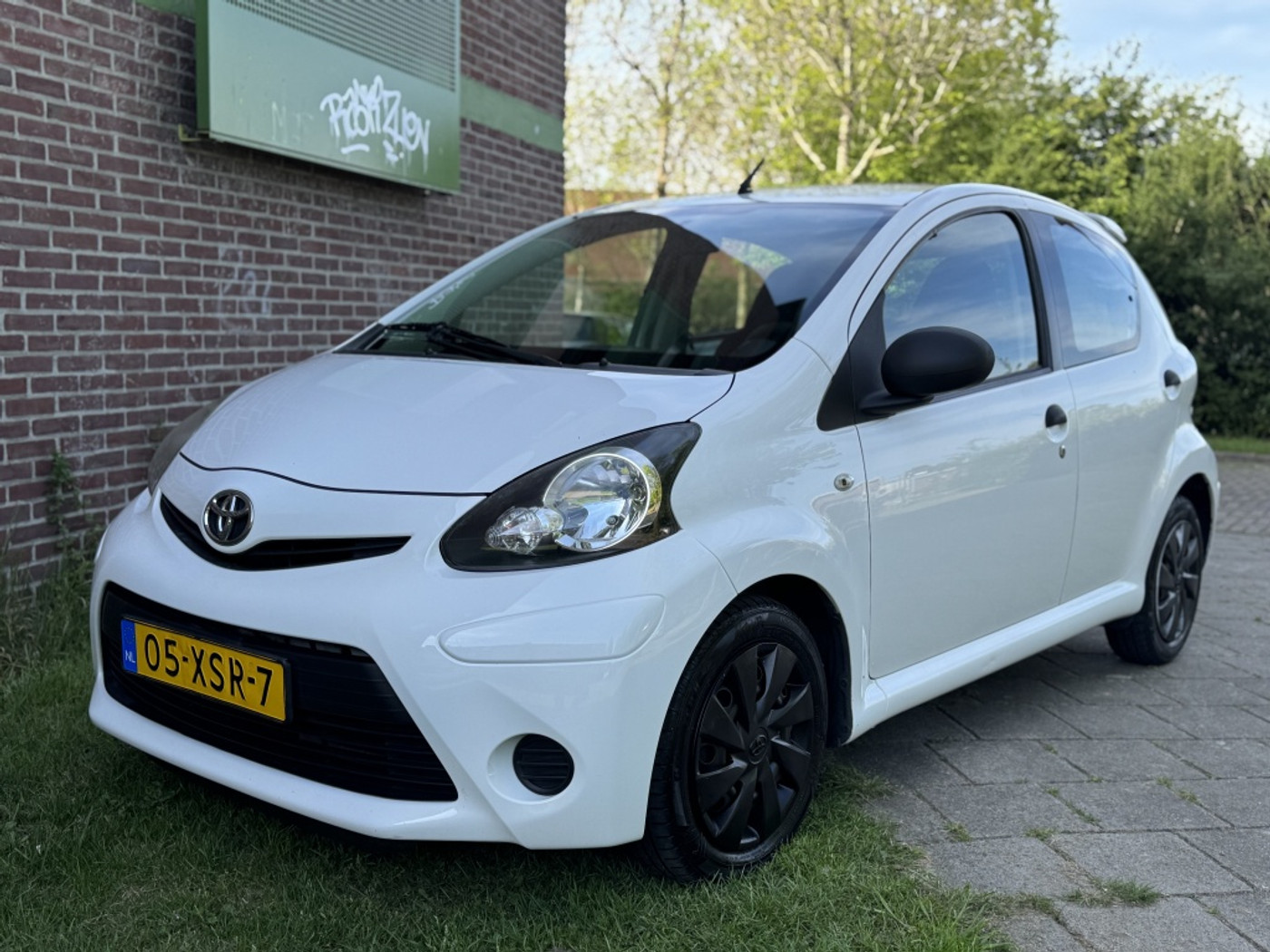 Toyota Aygo 1.0 VVT-i Comfort 2012 - voorkant