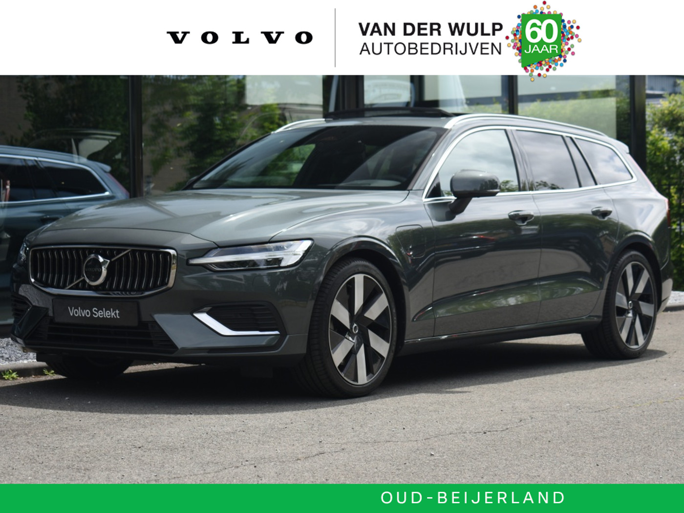 Volvo V60 T6 350pk AWD Ultra Bright | Trekhaak | 19'' | Climate 2025 - voorkant