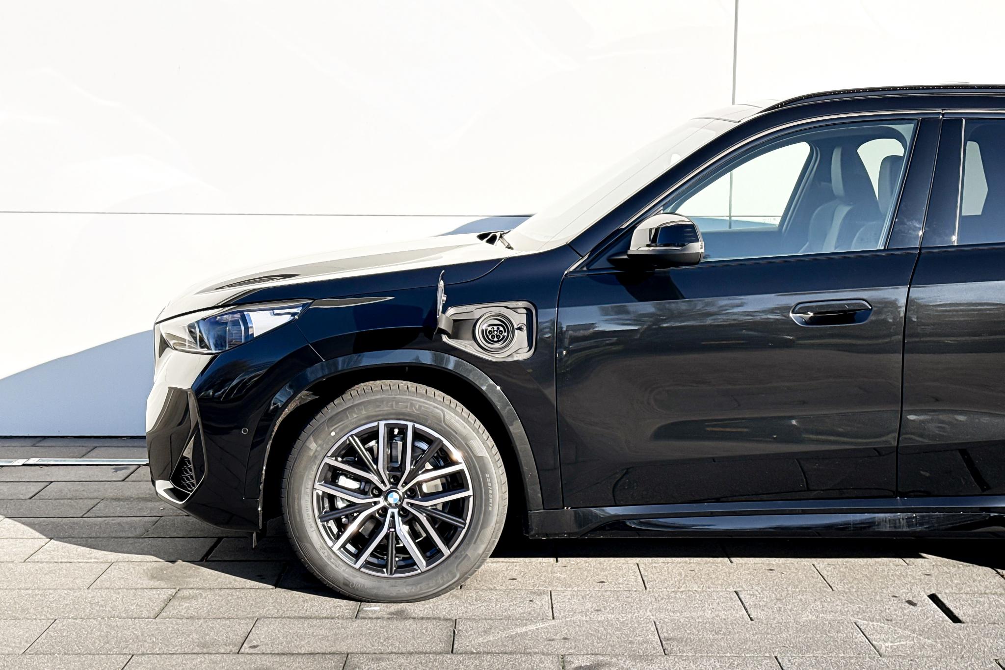 Foto van BMW X1 Xdrive25e