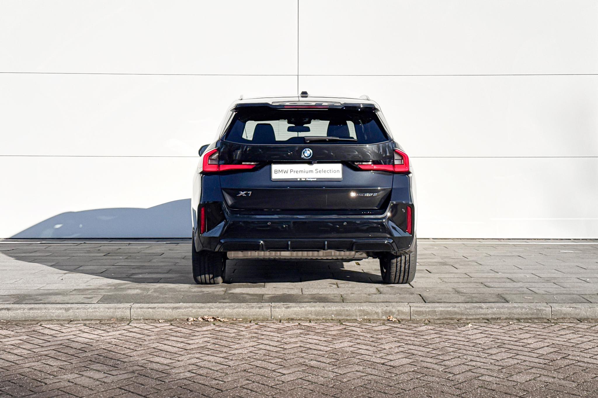Foto van BMW X1 Xdrive25e