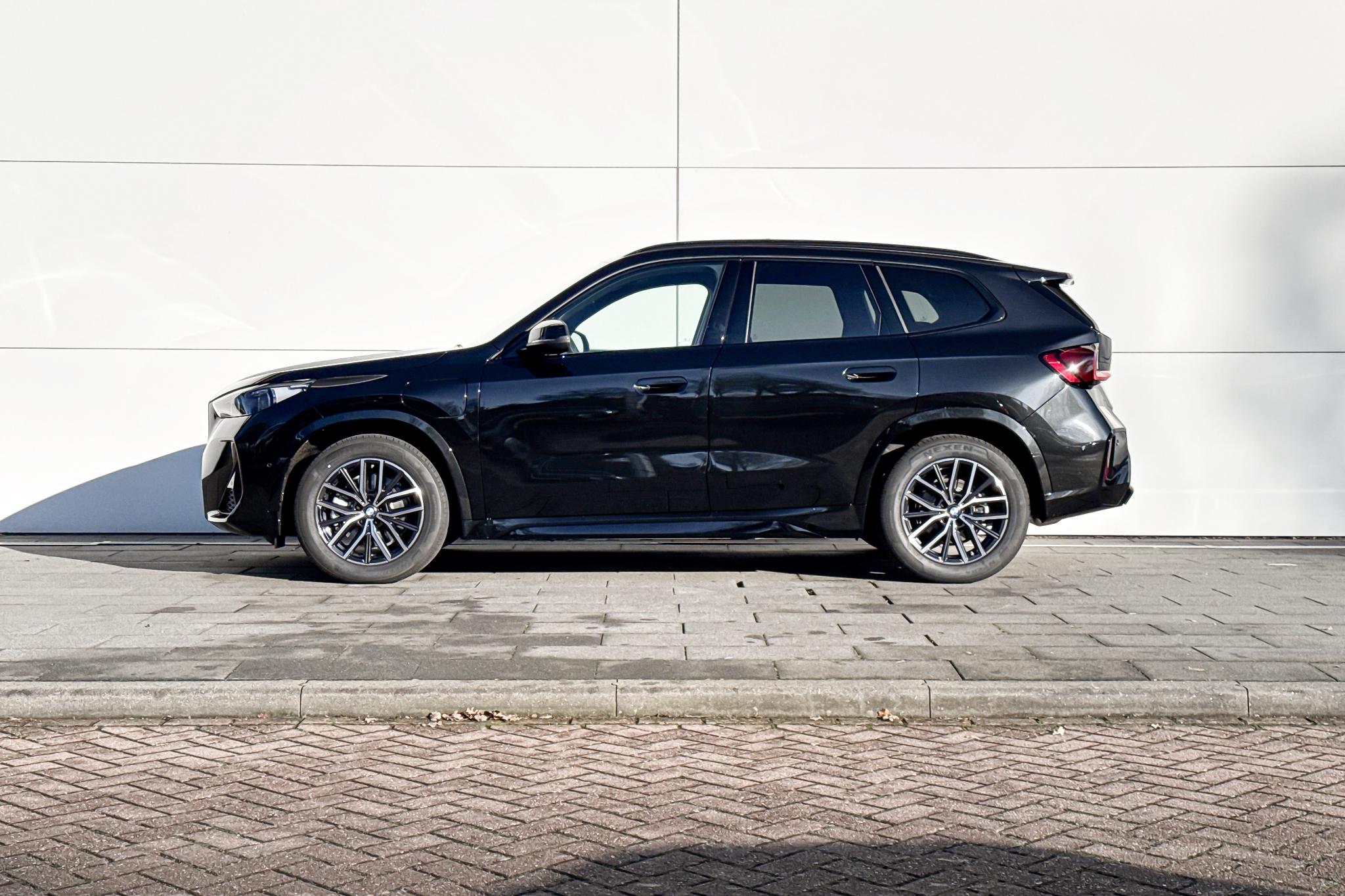 Foto van BMW X1 Xdrive25e