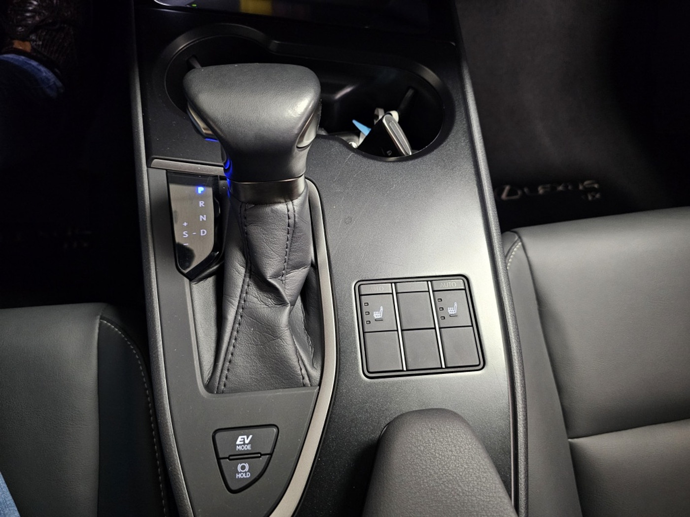 Foto van Lexus Lexus Ux250h