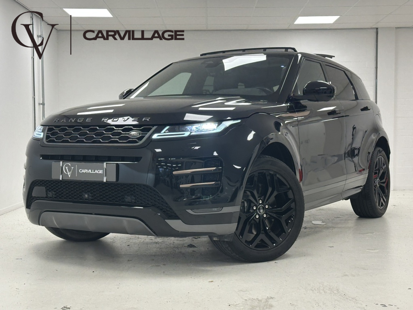 Land Rover Range Rover Evoque 1.5 P300e AWD R-Dynamic SE | Panoramadak | Meridian | 20'' | 2021 - voorkant