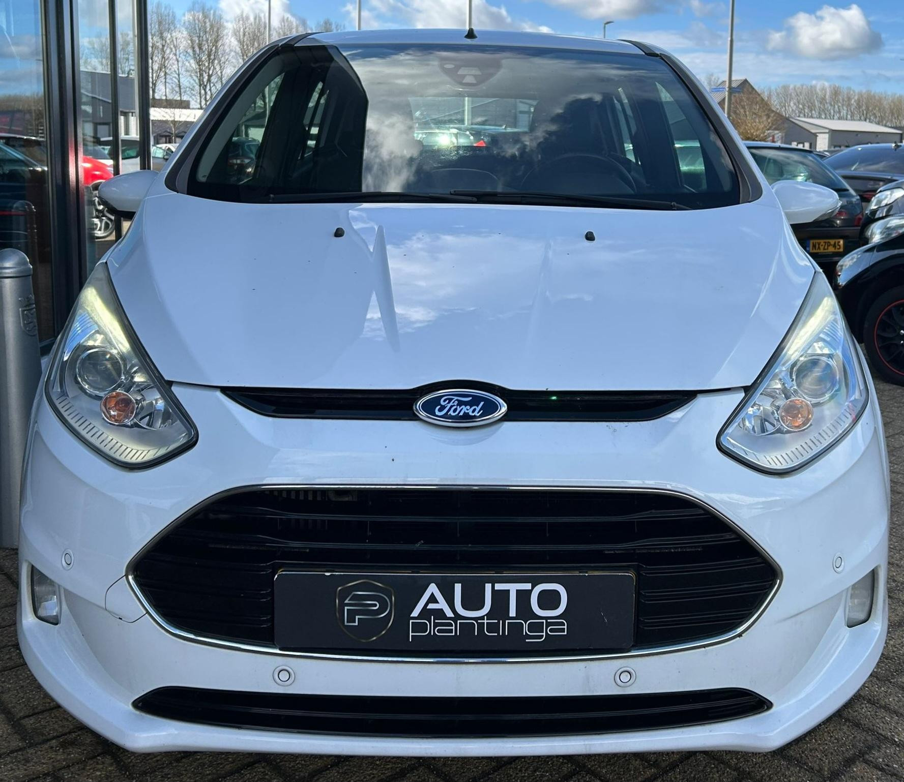 Foto van Ford B-max