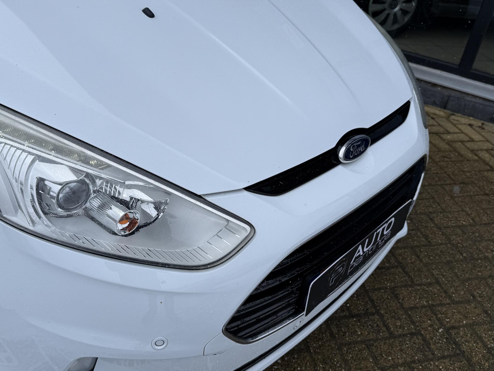 Foto van Ford B-max