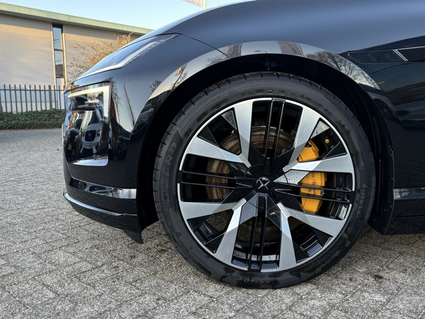 Foto van Polestar Polestar 4