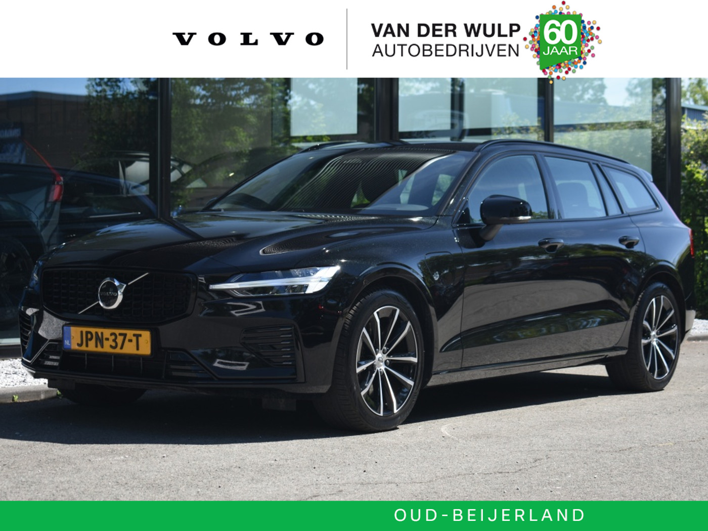 Volvo V60 T8 455pk AWD Plus Dark | Climate | Trekhaak | 360 2025 - voorkant