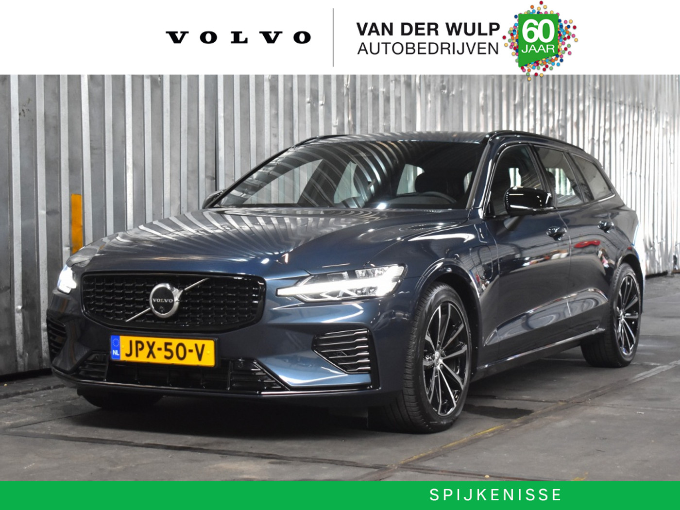 Volvo V60 T8 455PK AWD Plus Dark | Trekhaak | Leder | 360 Camera | Harman 2025 - voorkant