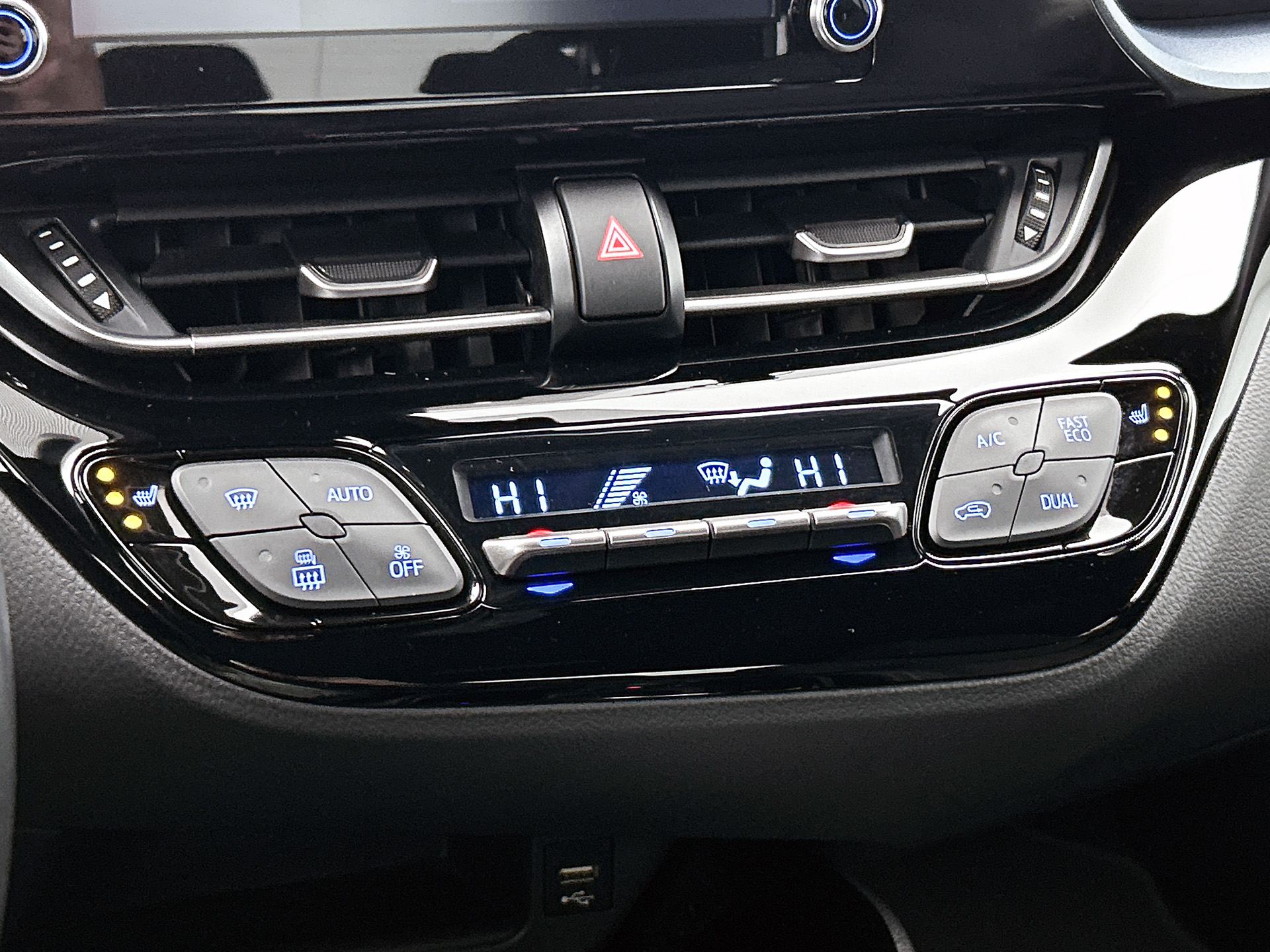 Foto van Toyota Toyota C-hr