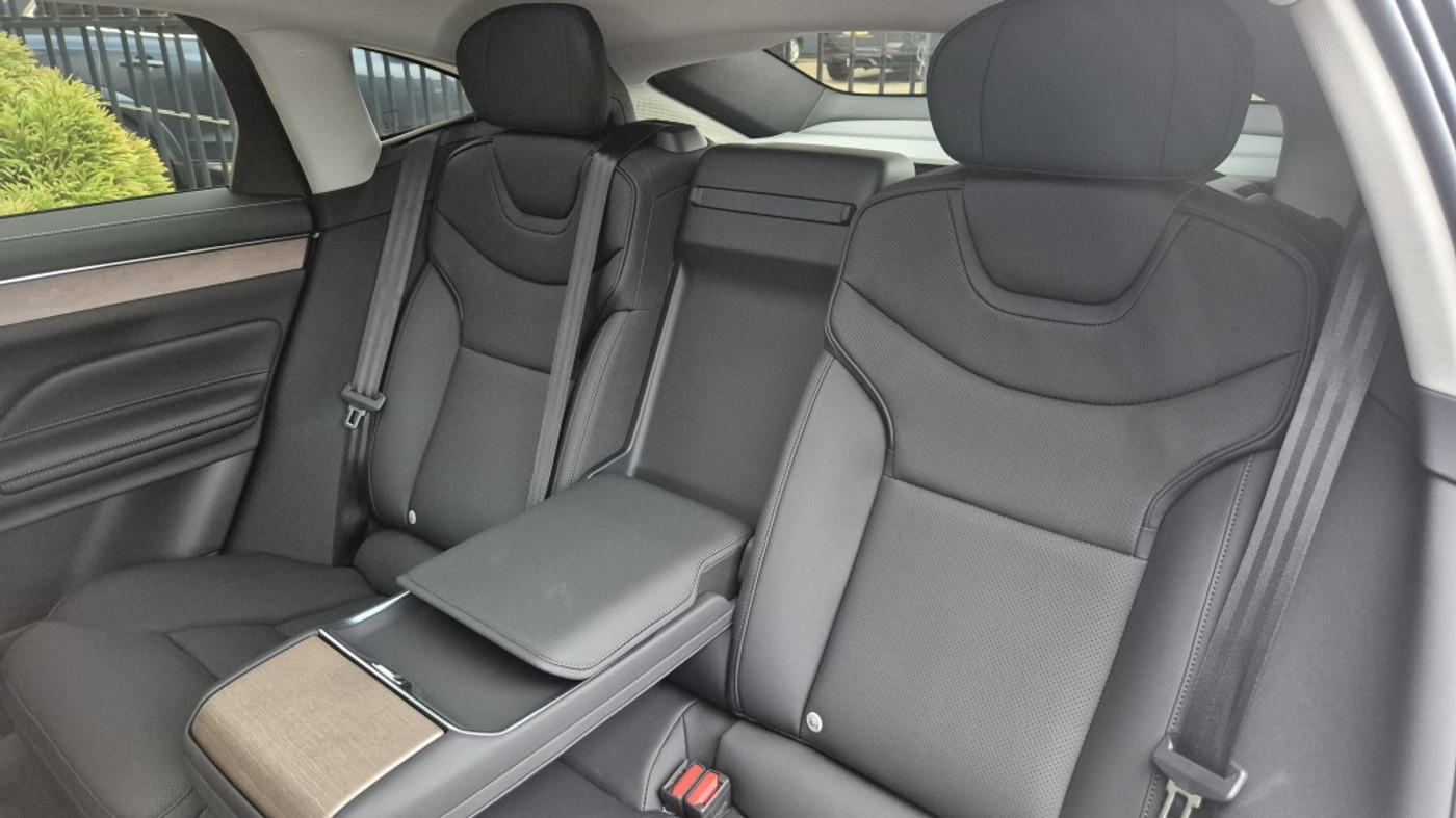 Foto van Volvo Es90