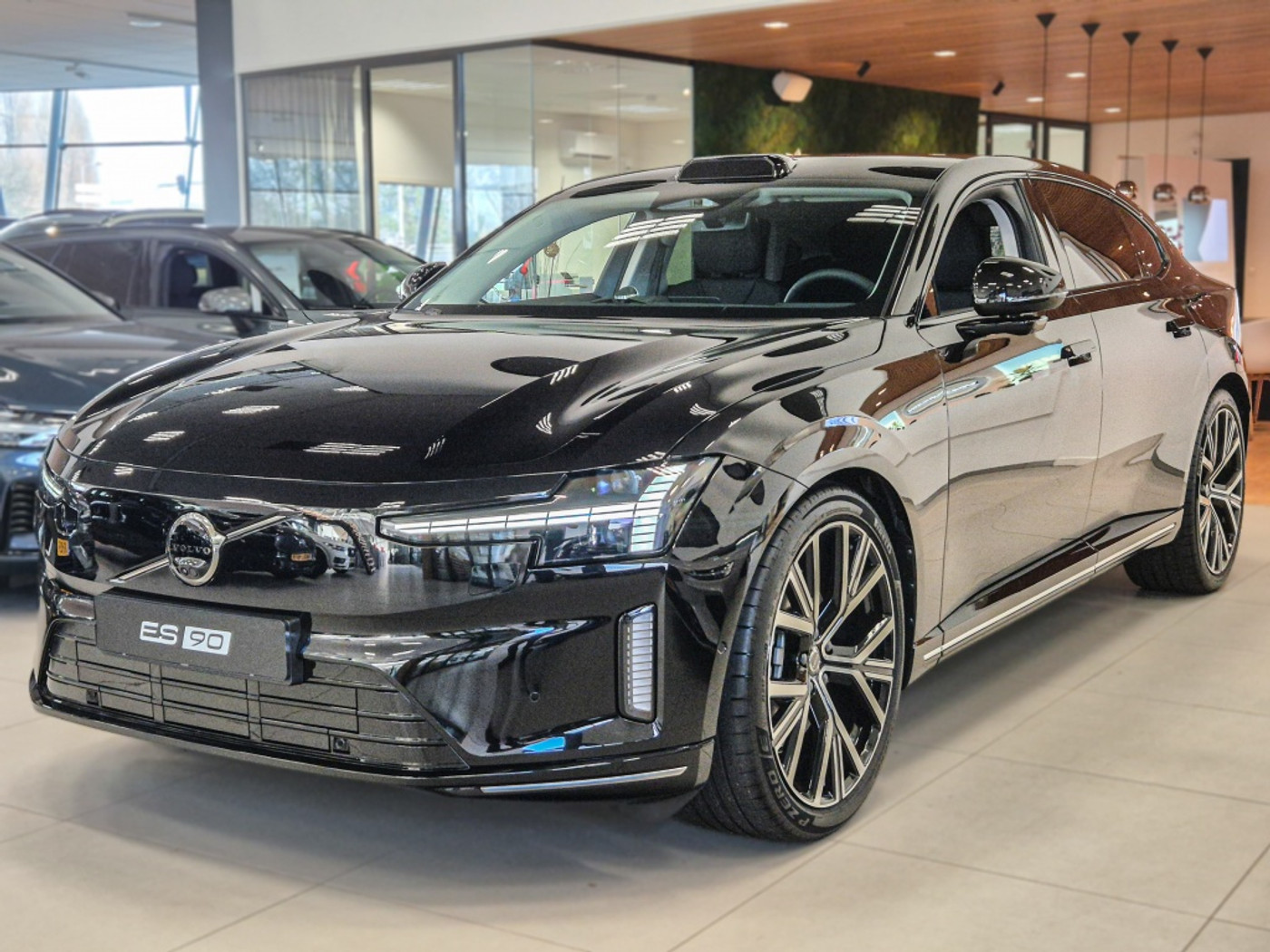 Foto van Volvo Es90