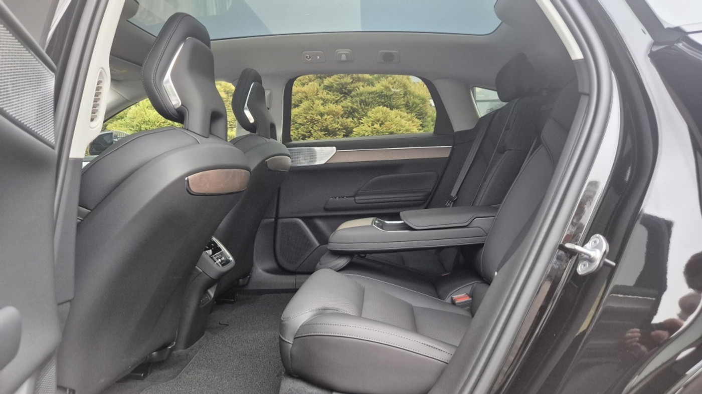 Foto van Volvo Es90