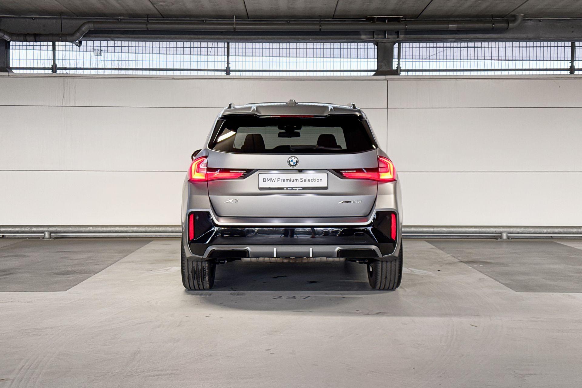 Foto van BMW X1 Xdrive23i