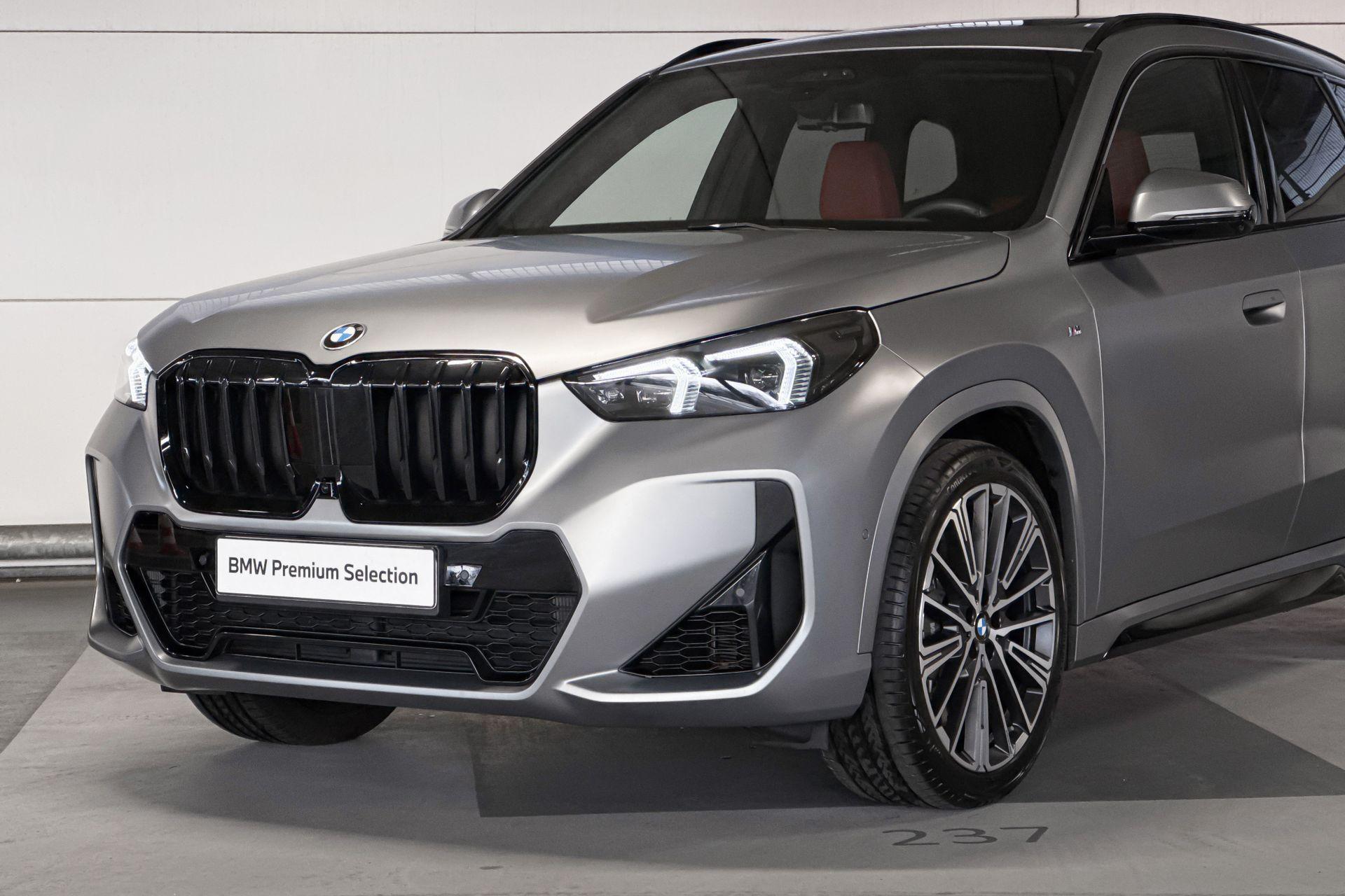 Foto van BMW X1 Xdrive23i