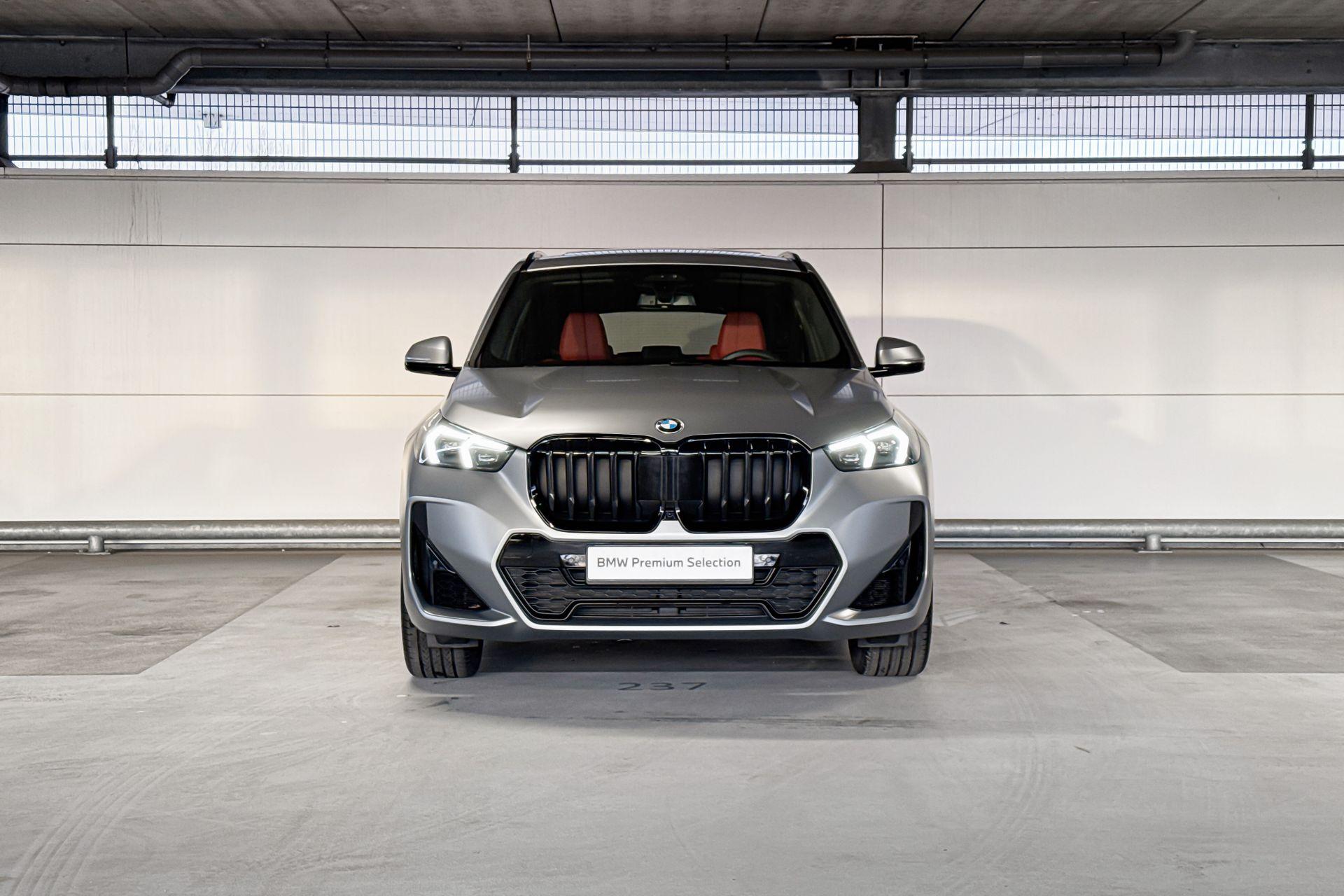 Foto van BMW X1 Xdrive23i