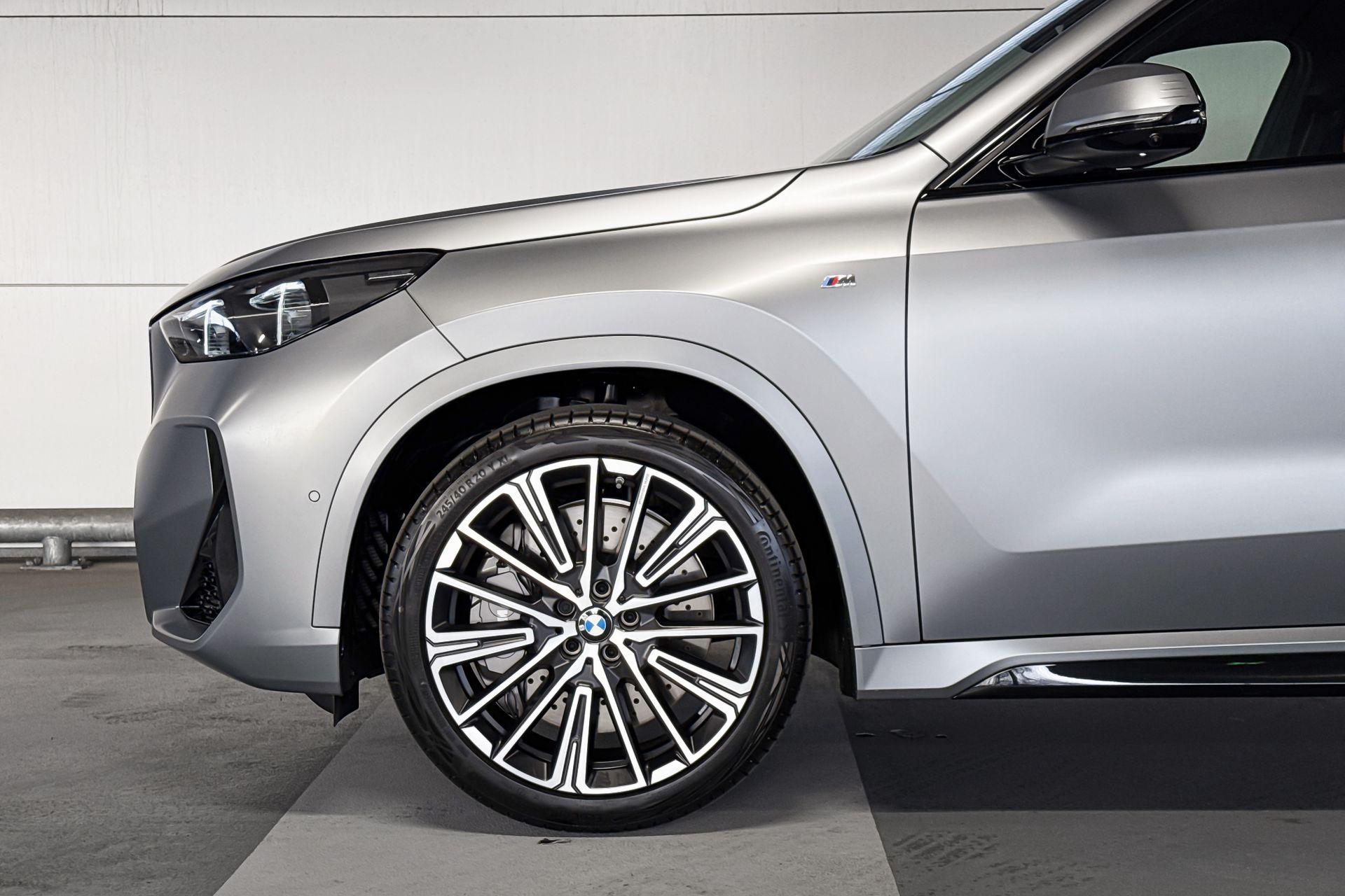 Foto van BMW X1 Xdrive23i