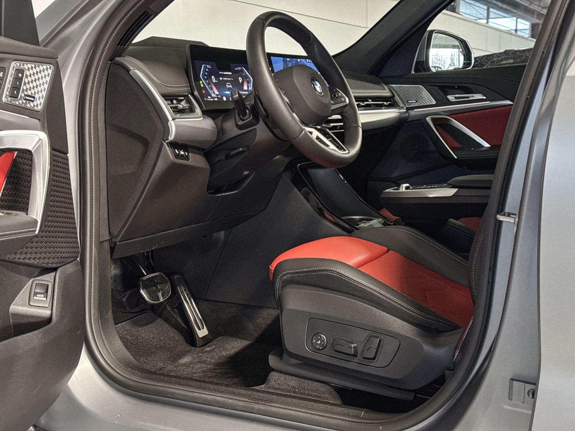 Foto van BMW X1 Xdrive23i