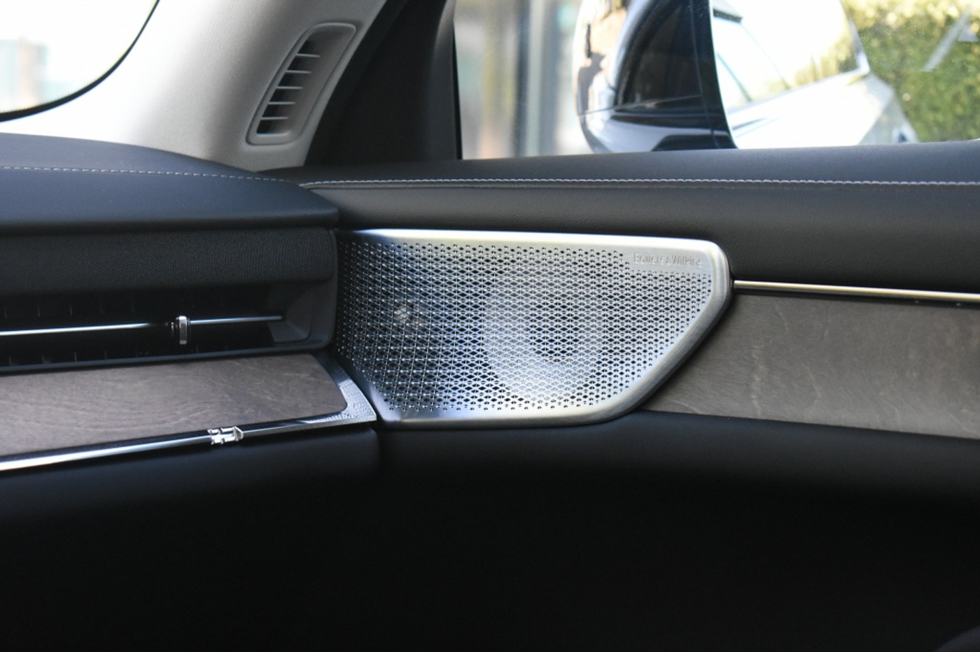 Foto van Volvo Es90