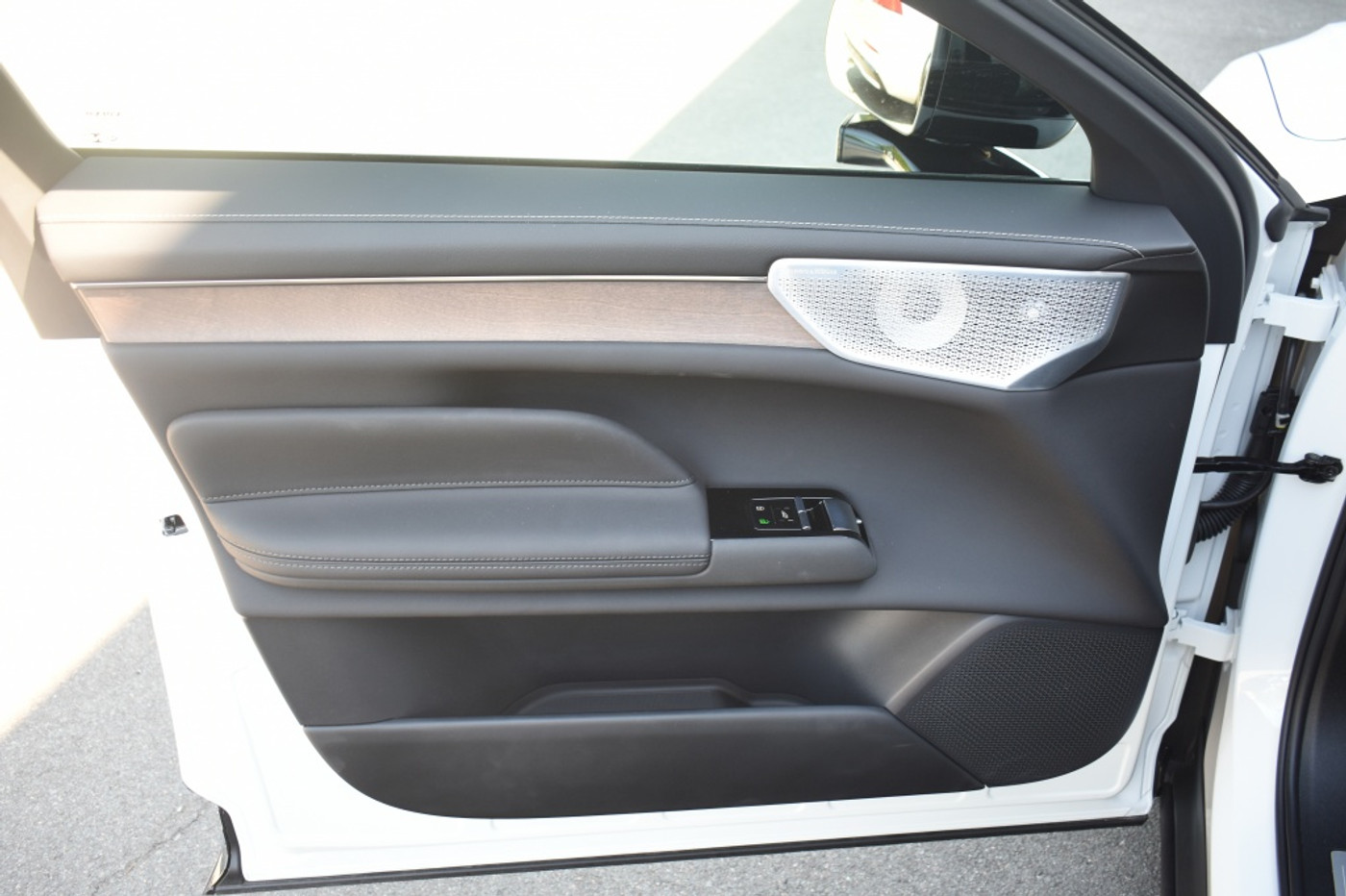 Foto van Volvo Es90