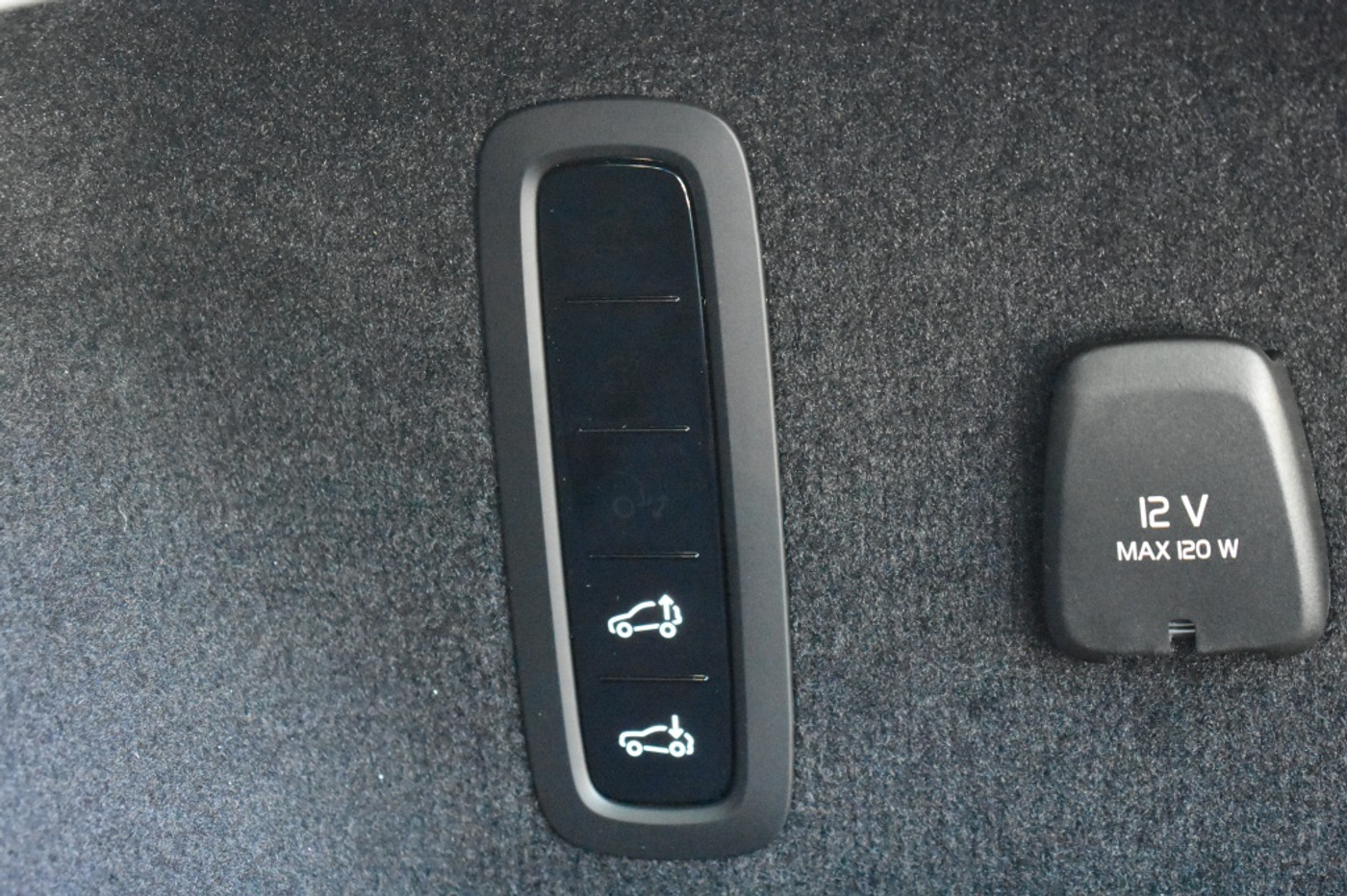 Foto van Volvo Es90