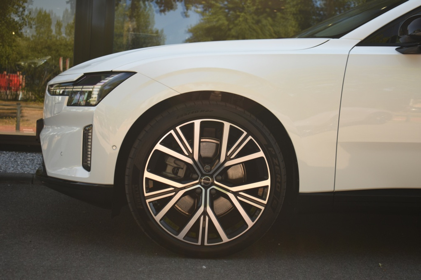 Foto van Volvo Es90