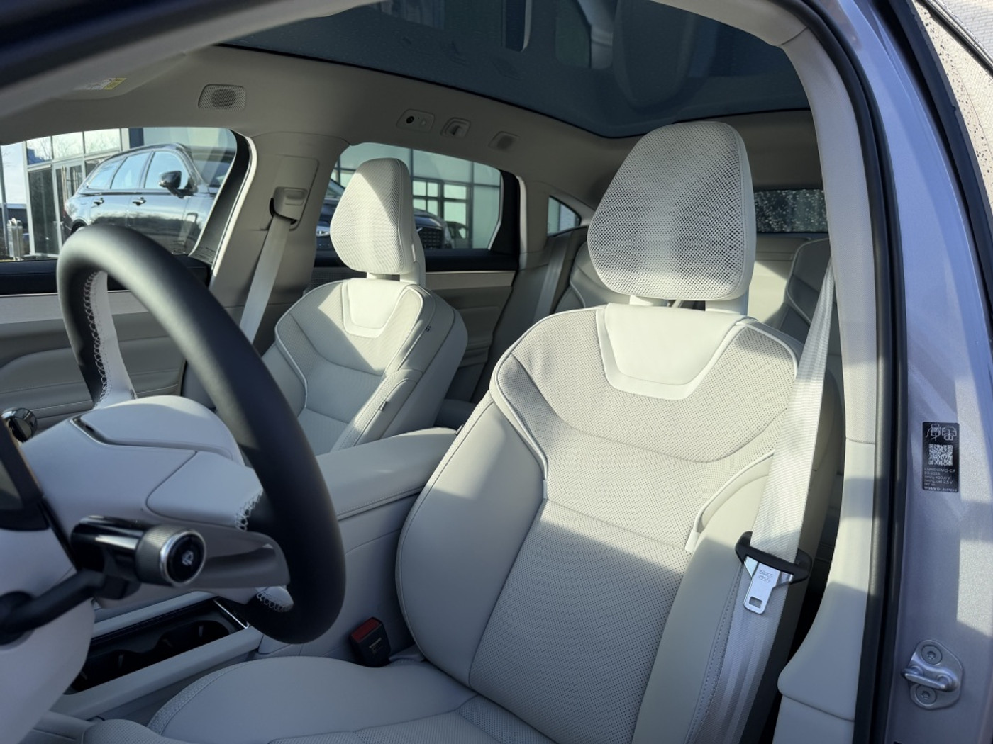 Foto van Volvo Es90