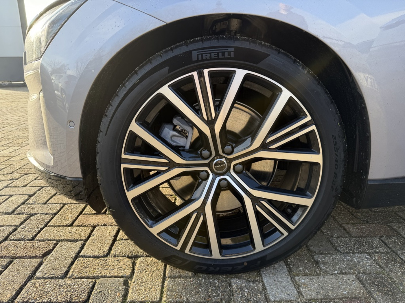 Foto van Volvo Es90