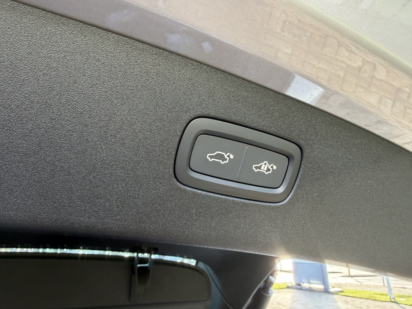 Foto van Volvo Es90