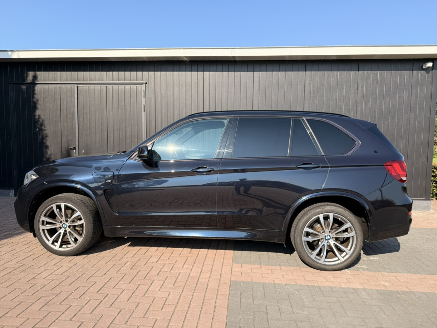 Foto van BMW X5 Xdrive40e