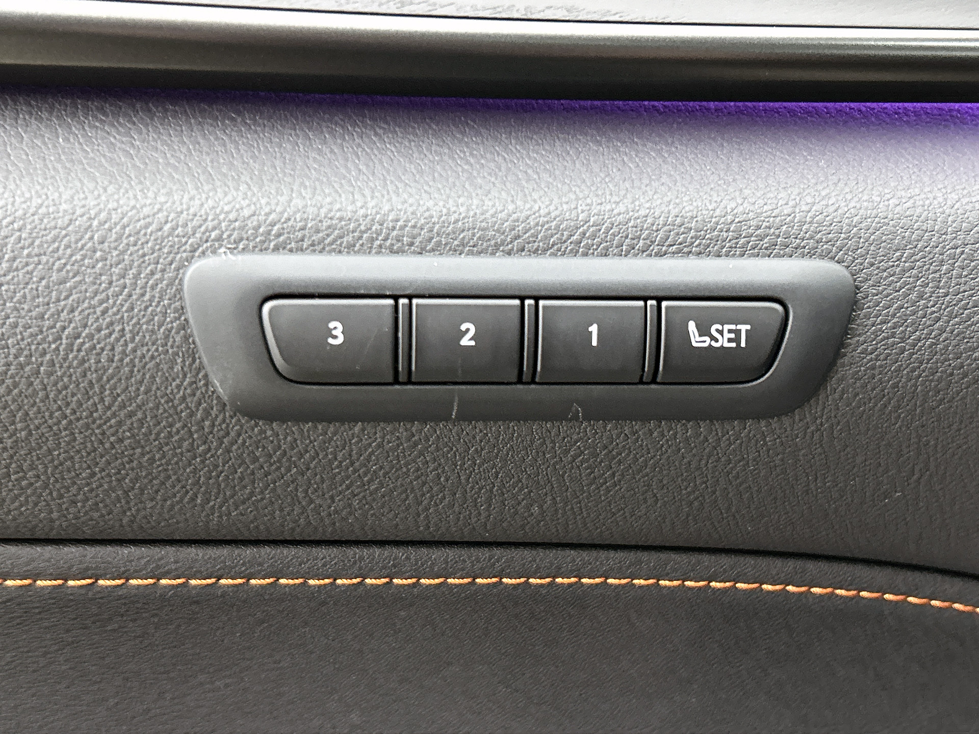 Foto van Lexus NX