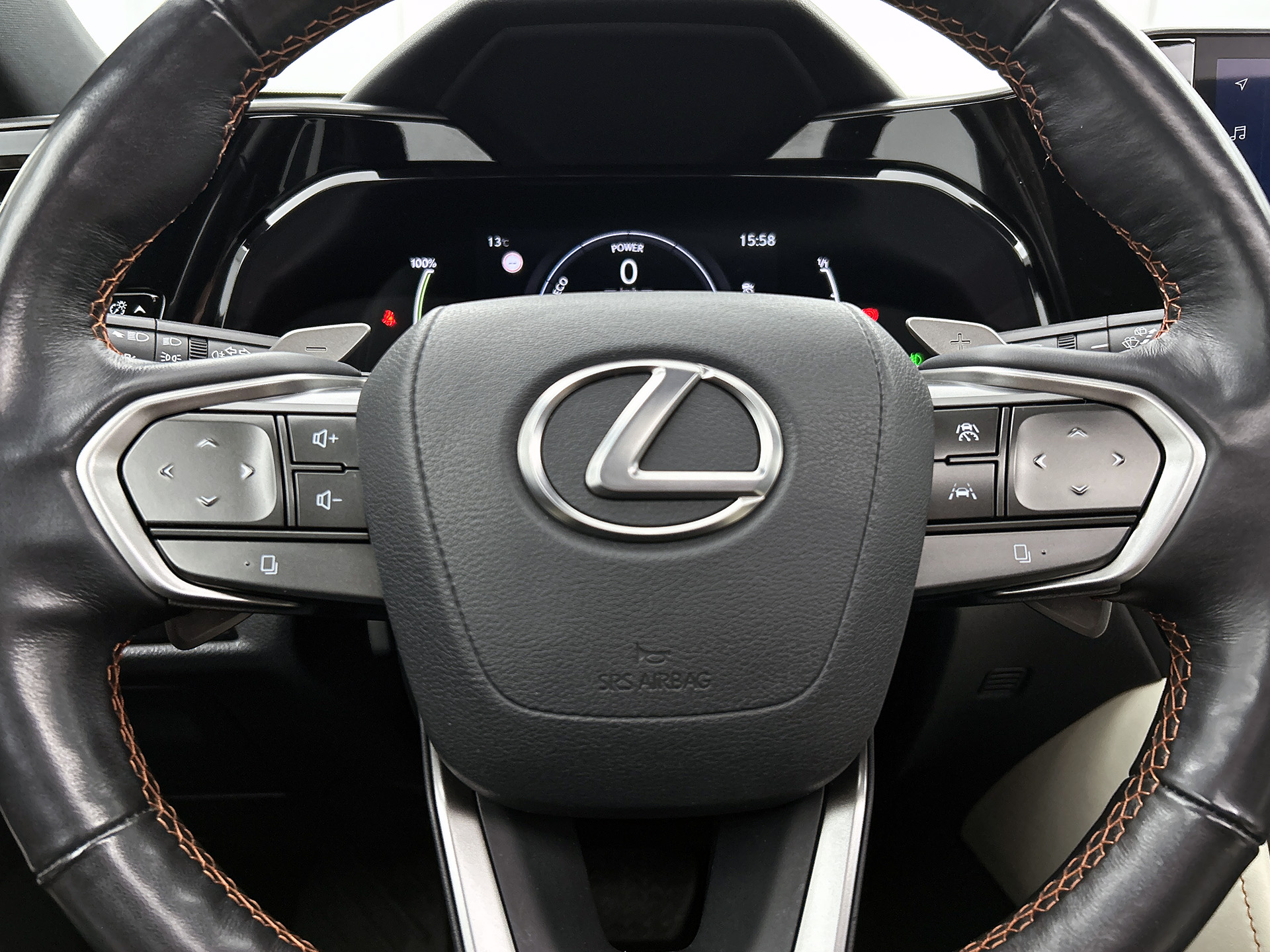 Foto van Lexus NX