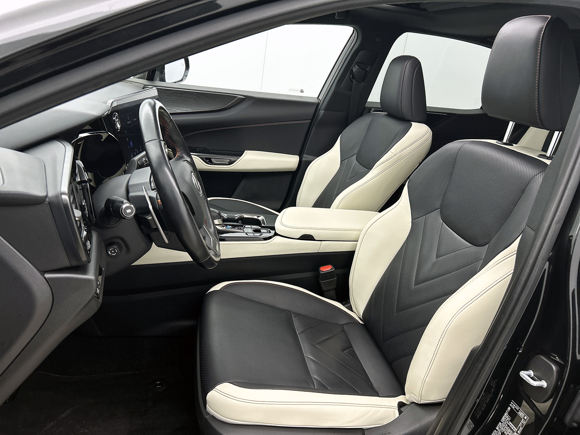 Foto van Lexus NX