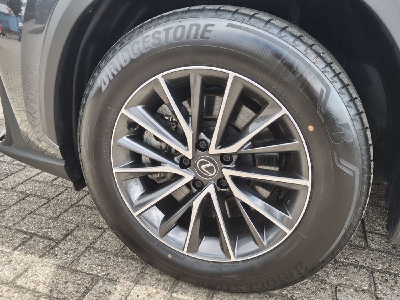 Foto van Lexus Lexus Nx450h+