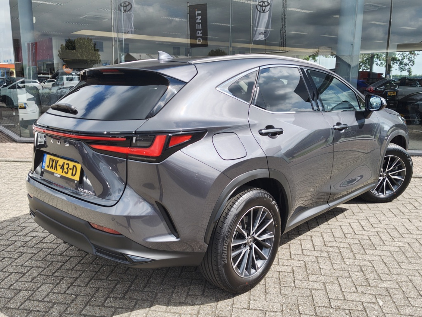Foto van Lexus Lexus Nx450h+