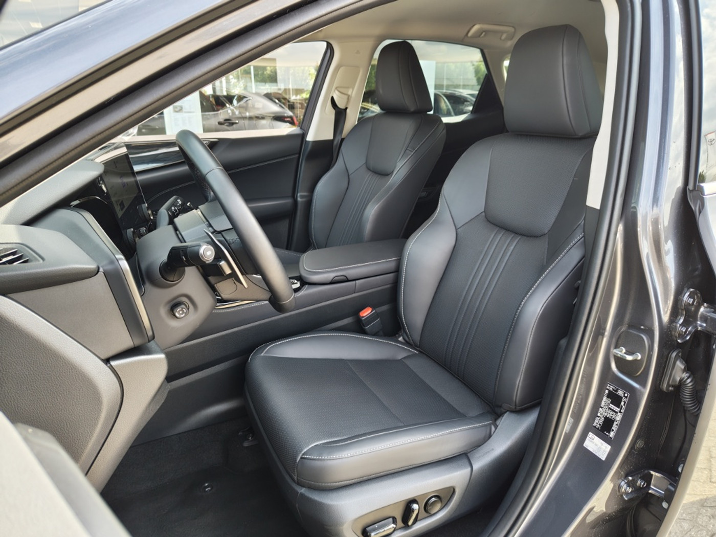 Foto van Lexus Lexus Nx450h+