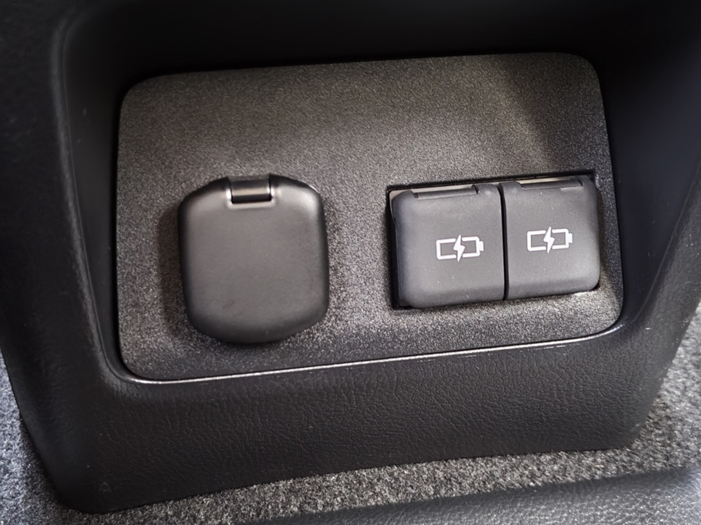 Foto van Lexus Lexus Nx450h+