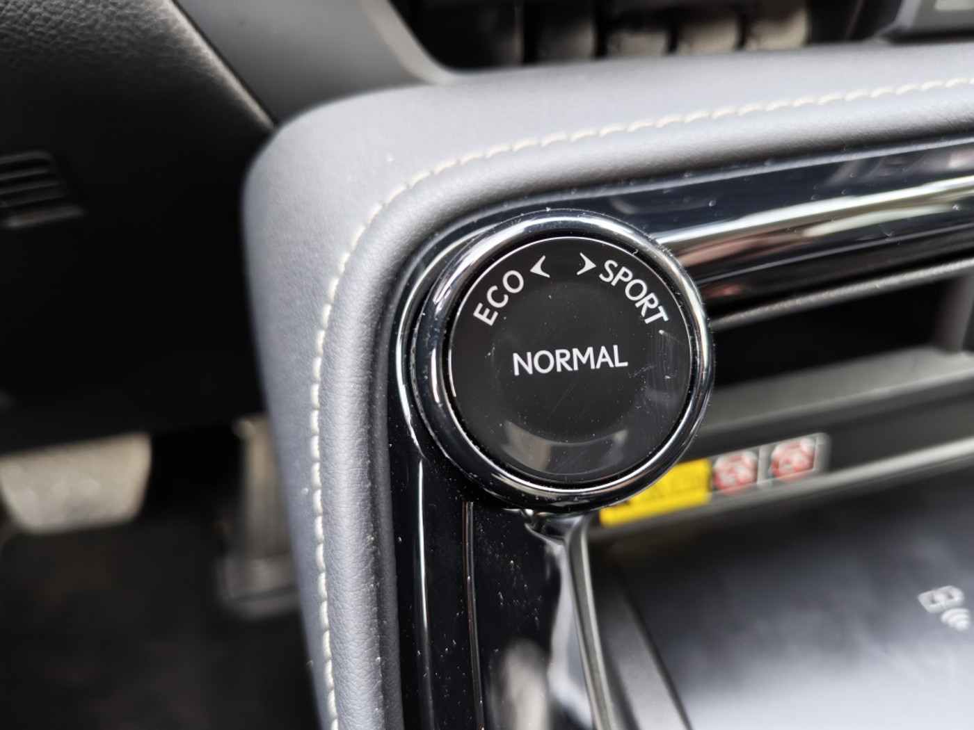 Foto van Lexus Lexus Nx450h+
