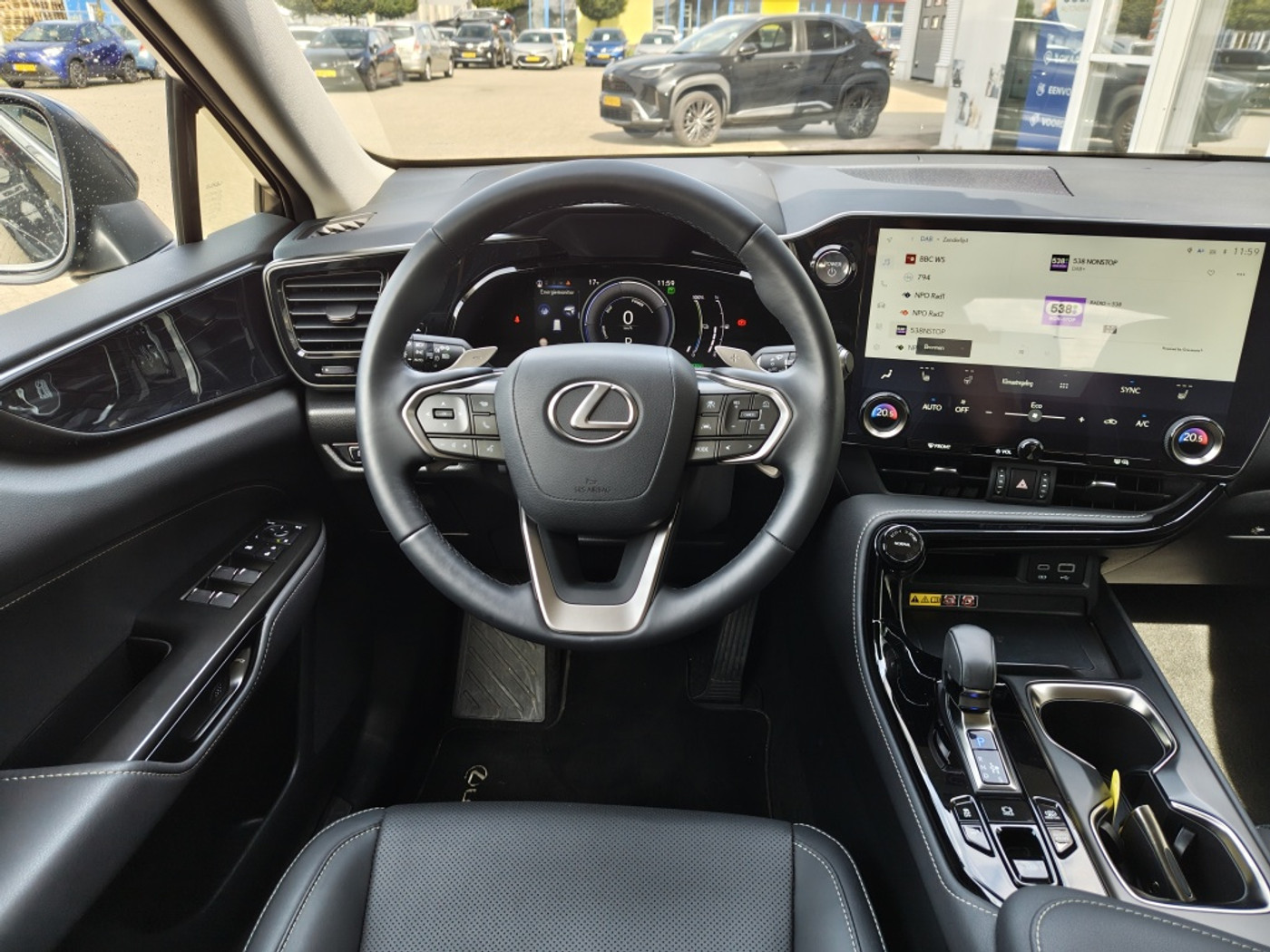 Foto van Lexus Lexus Nx450h+