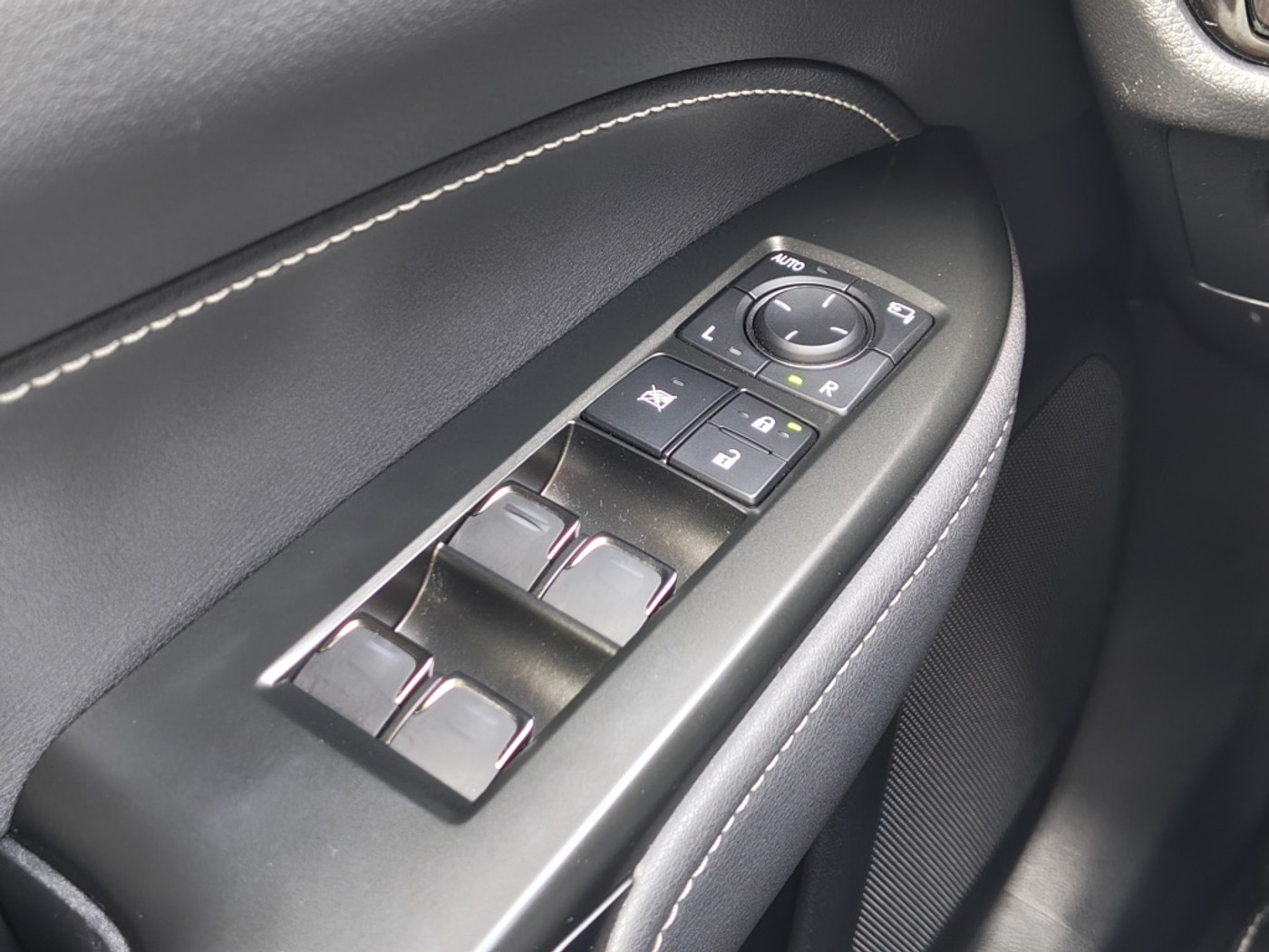 Foto van Lexus Lexus Nx450h+