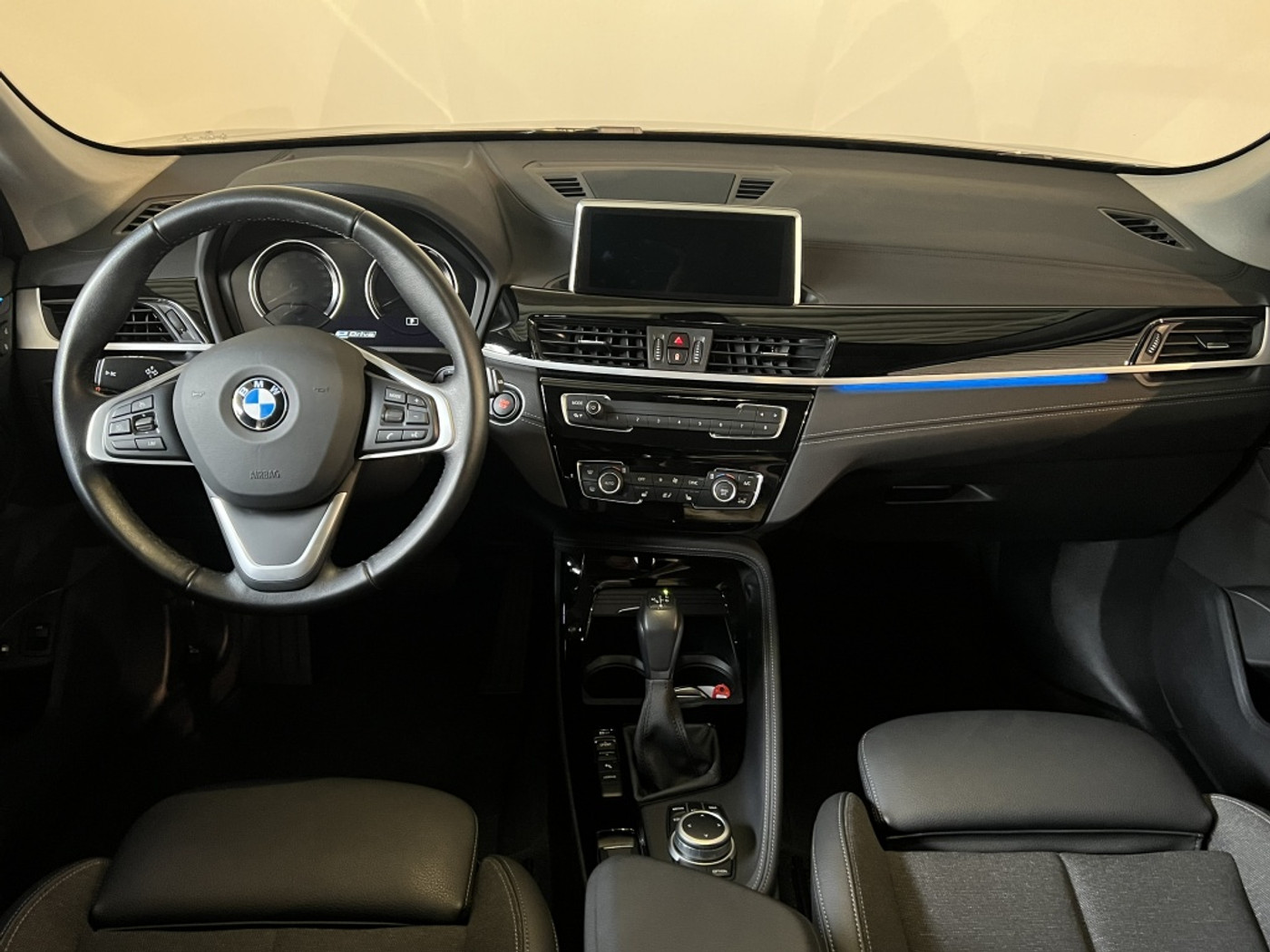 Foto van BMW X1 Xdrive25e