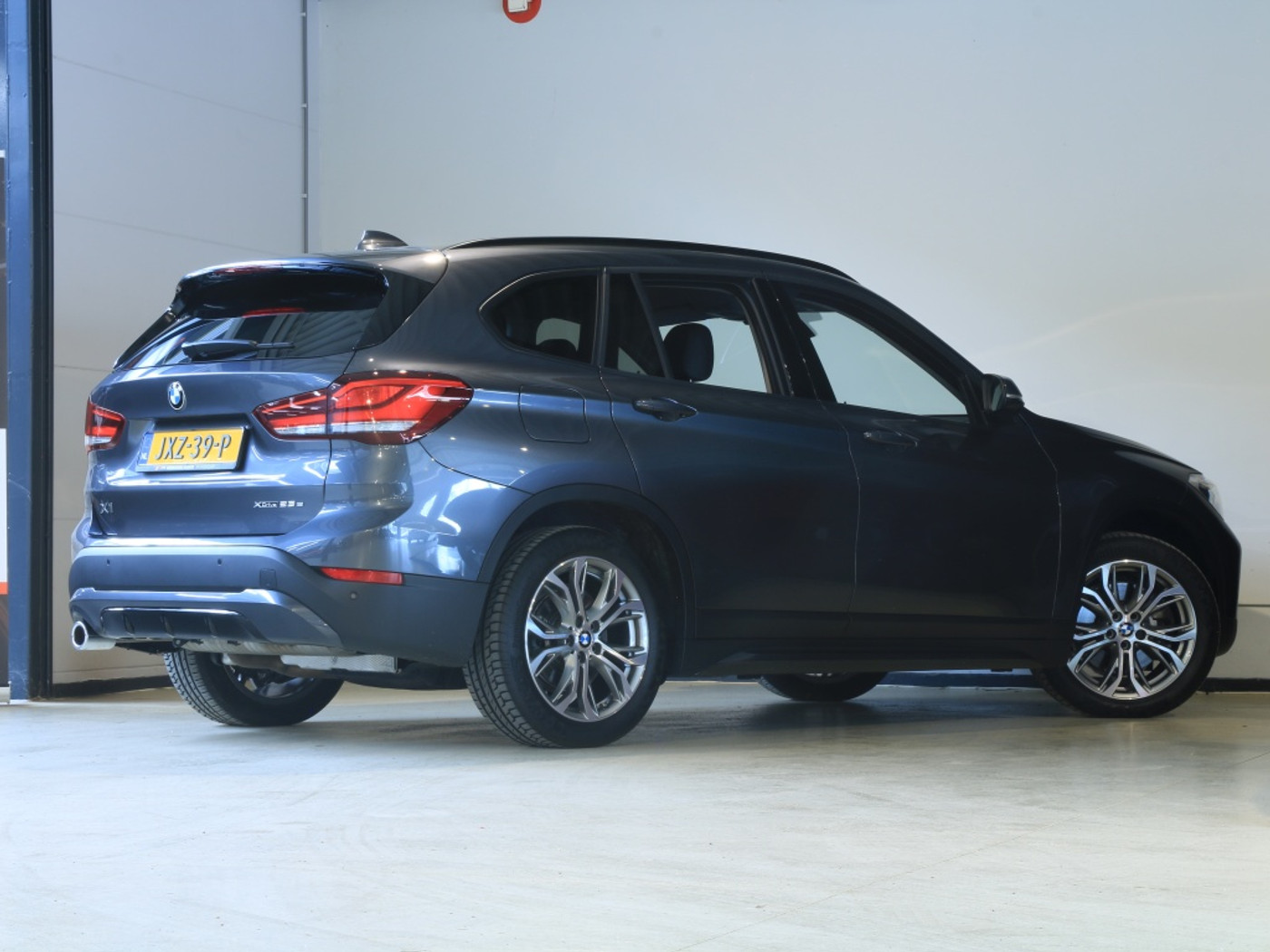 Foto van BMW X1 Xdrive25e